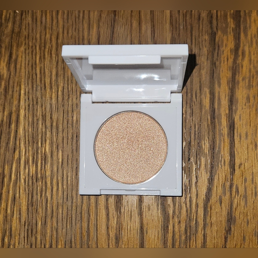 Just Ximena Highlighter In Sparkling Champagne 0.07oz BNIB